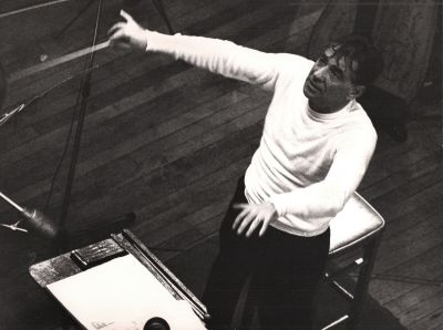 Antony Armstrong-Jones dit Lord Snowdon.