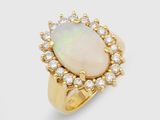 une bague en oplite et diamants, par van cleef