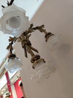 Lustre en bronze à quatre bras de lumière, décor de feuillag… (photo 6)