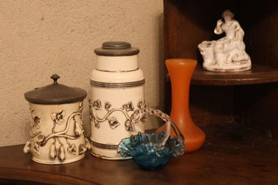 Ensemble de pots couverts, vases, panier en verre, vase soli… - Photo 1
