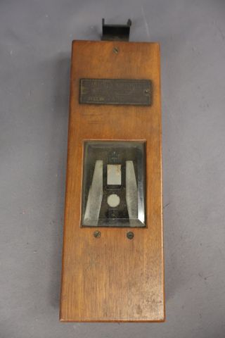 Chauvin & Arnoux - Galvanomètre à miroir dans une boîte en acajou...