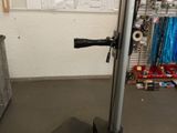 a machine that is sitting on the floor in a room