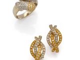 une collection de trois bagues en diamant et en or