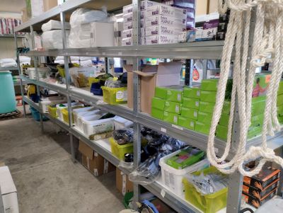 Stock de produits neufs : - Photo 1