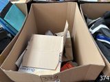 deux cartons empilés l'un sur l'autre