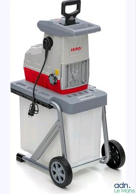 a machine that is sitting on top of a cart