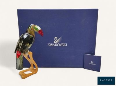 swaroskii toucaon figurine with gift box