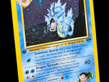 Au dos de la carte Pokémon, il y a l'image d'un dragon.