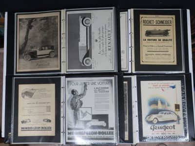 tout un tas de brochures de voitures anciennes qui sont posées sur la table