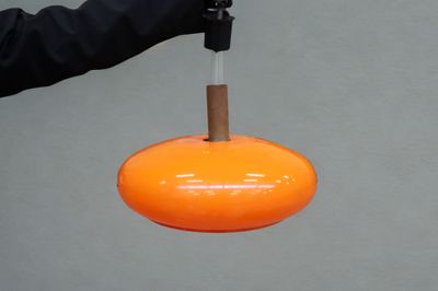 PLAFONNIER En verre et métal orangé