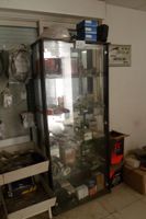 1 Vitrine éclairée (vide de son contenu) (photo 2)