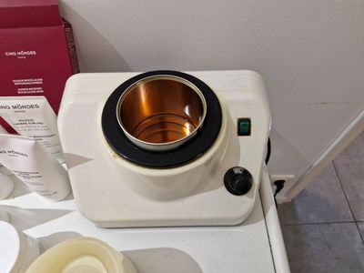 Chauffe-cire filaire sans marque apparente