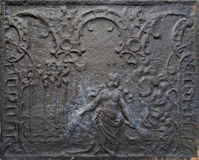 une image représentant un relief en pierre d'un homme et d'une femme
