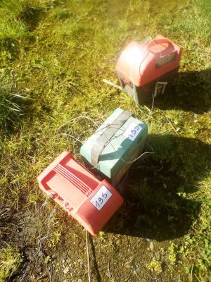 Trois postes de clôture sur batterie Vente sur désignation -… - Photo 1