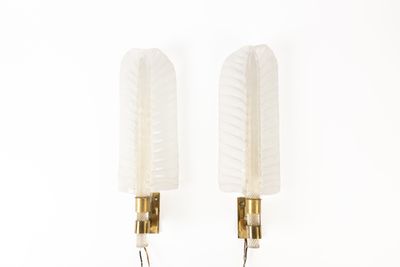 Paire d'appliques italiennes du milieu du siècle, dans le style de Gio Ponti, à vendre