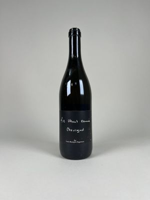 an image of a bottle of wine on a table