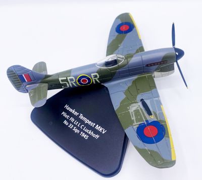 AVION MINIATURE HAWKER, modèle Hawker Tempest.