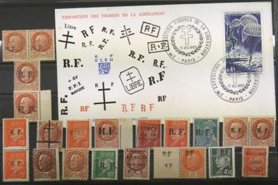 une photo montrant un ensemble de timbres exposés sur une table