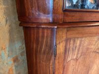 Encoignure formant vitrine en bois et bois de placage ouvran… (photo 6)