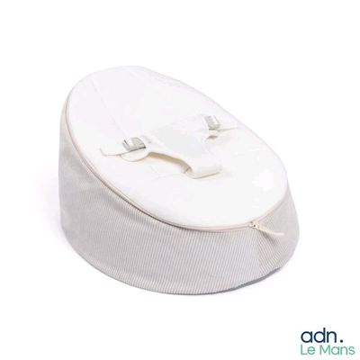 an image of a white hat with a cat on it