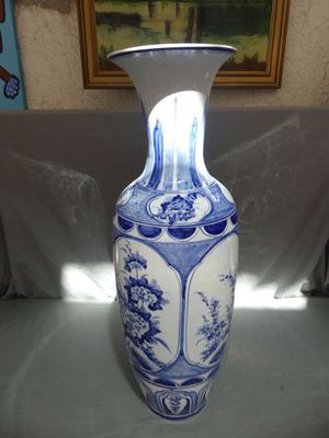 CHINE - XXe siècle Important vase balustre en porcelaine ble…