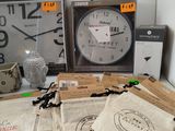 many different items that are sitting on a table