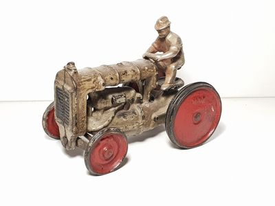 ARCADE (Chicago, Illinois, v.1930) ,tracteur Fordson en font…