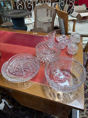 lot d'objets en cristal taillés à décor géométriques, floral et d’étoi - Photo 1