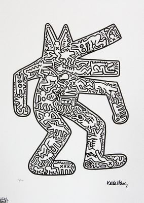 un dessin en noir et blanc représentant un homme tenant un couteau à la main