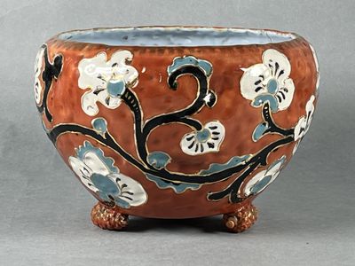 Emile GALLE (Lorraine). Rare coupe cache-pot en faïence émai… - Photo 1