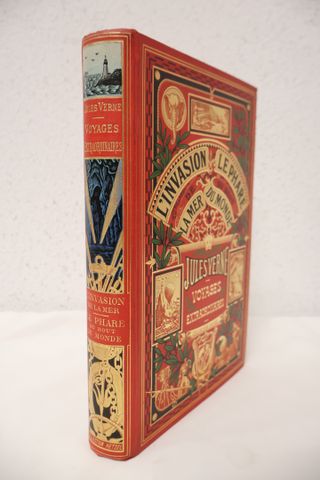 Jules VERNE : L’invasion de la mer, le phare du bout du monde. Pa...