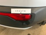 a sticker on the back of a car that says vauto