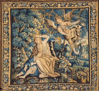un gros plan d'une tapisserie représentant des anges