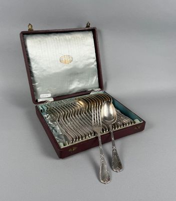 CHRISTOFLE, En écrin, douze grands couverts de style Louis X… - Photo 1