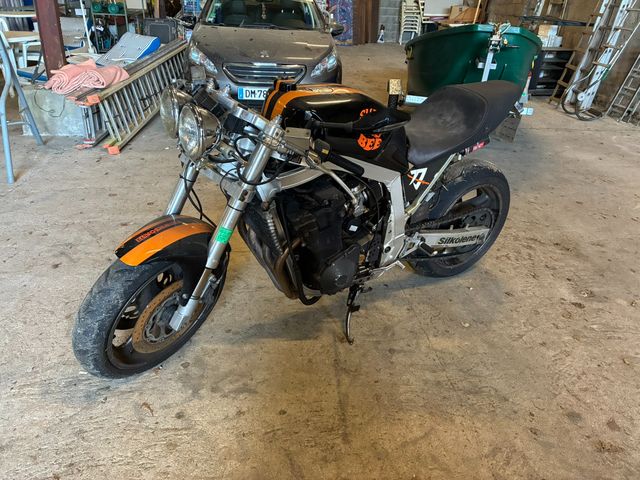 Moto SUZUKI immatriculée 7186 MX 23, 1ère mise en circulation le ...