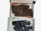 une boîte contenant une paire de chaussures