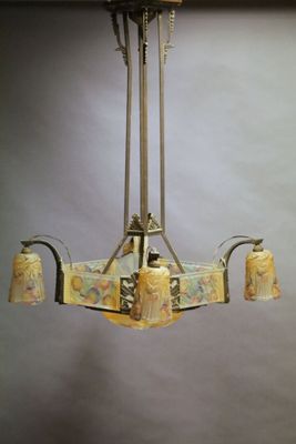 J. ROBERT : suspension en fer forgé, à quatre tulipes et div… - Photo 1