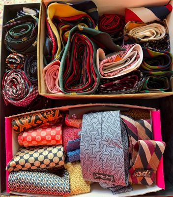 many different types of ties in a box