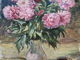 une peinture de fleurs roses dans un vase sur une table