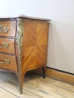 Commode en placage de bois de rose et de bois de violette, m… (photo 3)