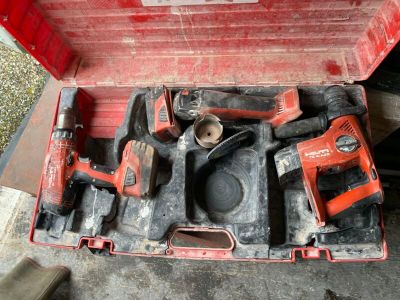 Kit de marque HILTI, composé de :