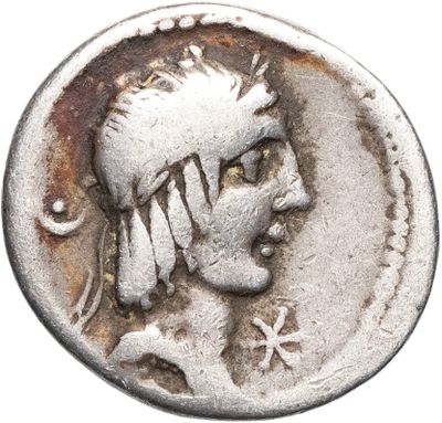 une pièce d'argent représentant une femme