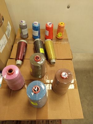 Lot de 120 bobines de fils à coudre de différents formats, d…