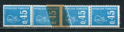 deux timbres avec la photo d'un homme et d'une femme