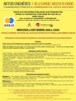 une affiche jaune sur laquelle figure la photo d'un homme à vélo