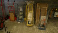 - 1 Lot de porte-bouteilles et diables (photo 3)
