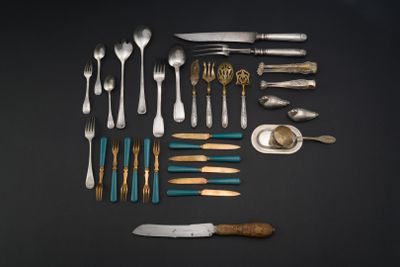 Ensemble en argent fourré composé de couverts à confiserie e… - Photo 1