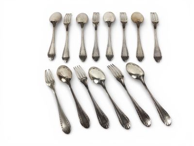 Orfèvre Olier & Caron Sept couverts en argent, légèrement év… - Photo 1