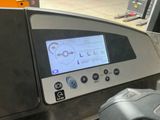 un gros plan du panneau de commande d'une machine