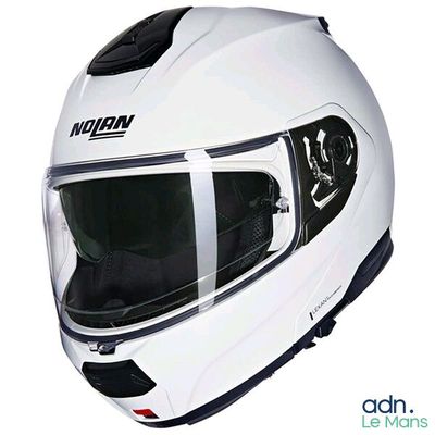 un casque blanc sur fond blanc, avec l'inscription « vulcan »